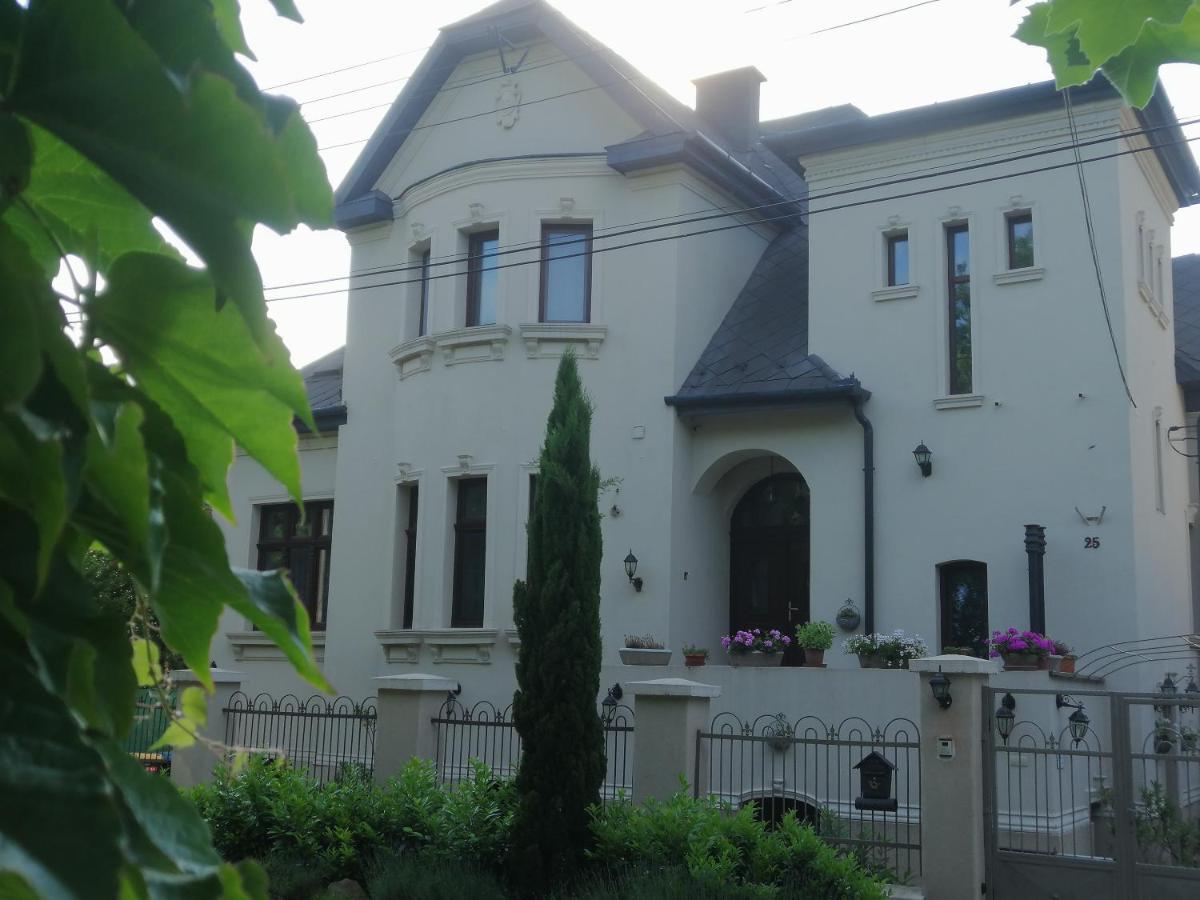 Kuria Apartman Budapest With Free Parking Exterior foto