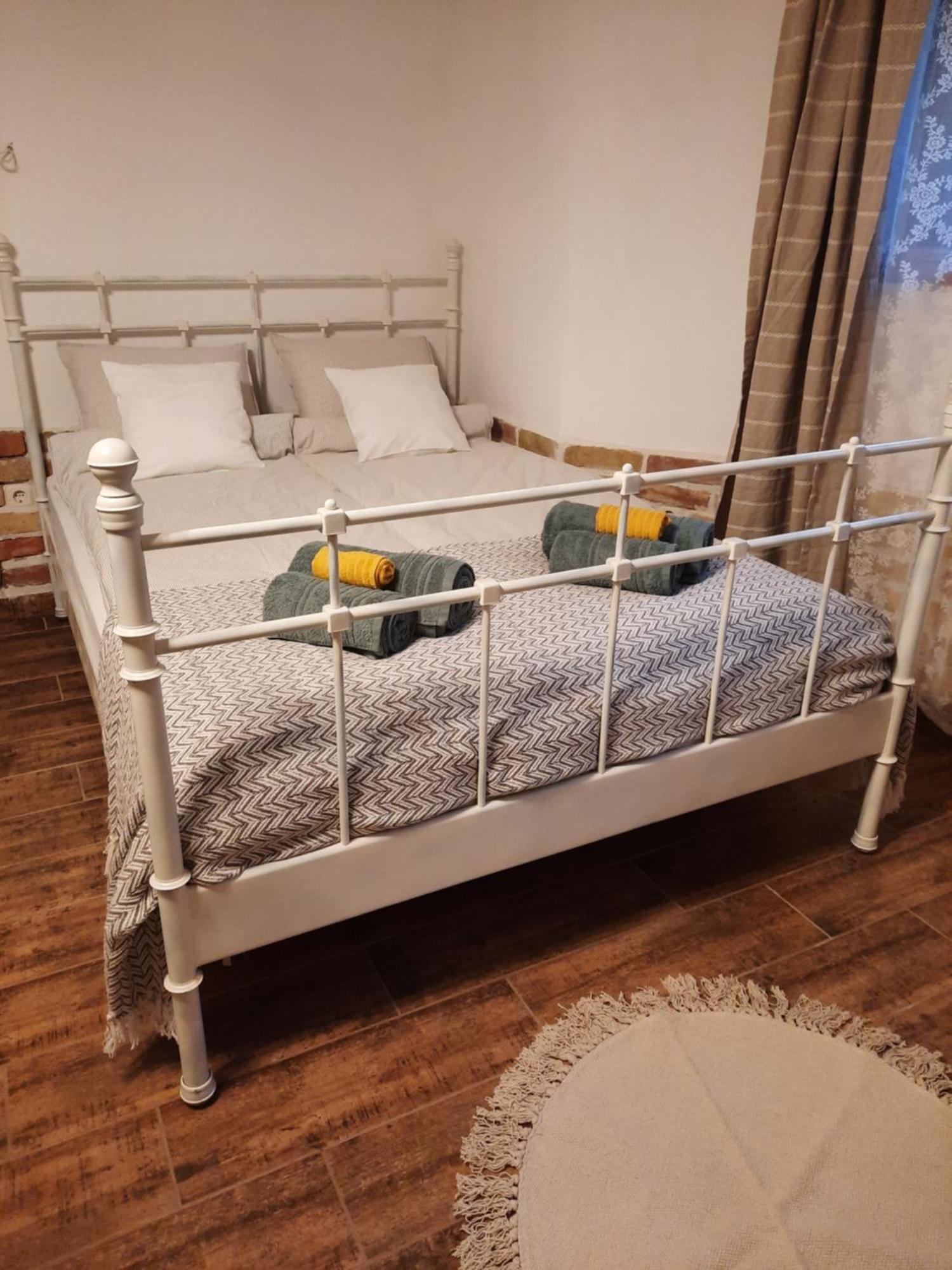 Kuria Apartman Budapest With Free Parking Exterior foto